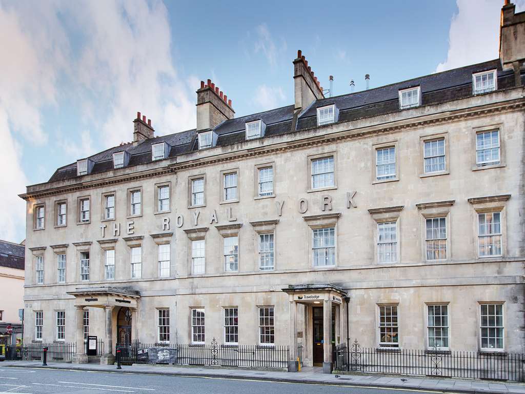 Travelodge Bath Central Экстерьер фото