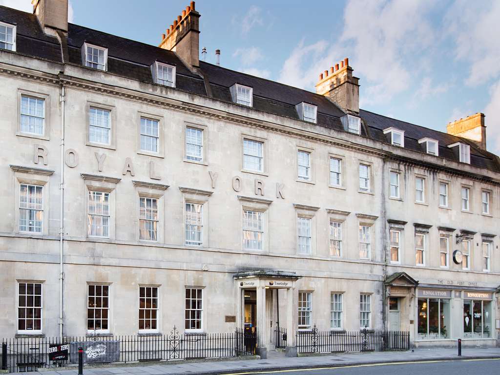 Travelodge Bath Central Экстерьер фото